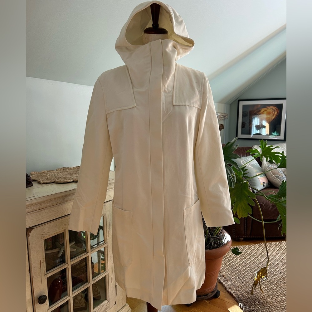 S Max Mara Raincoat Women’s Size 10 Off White Winter White